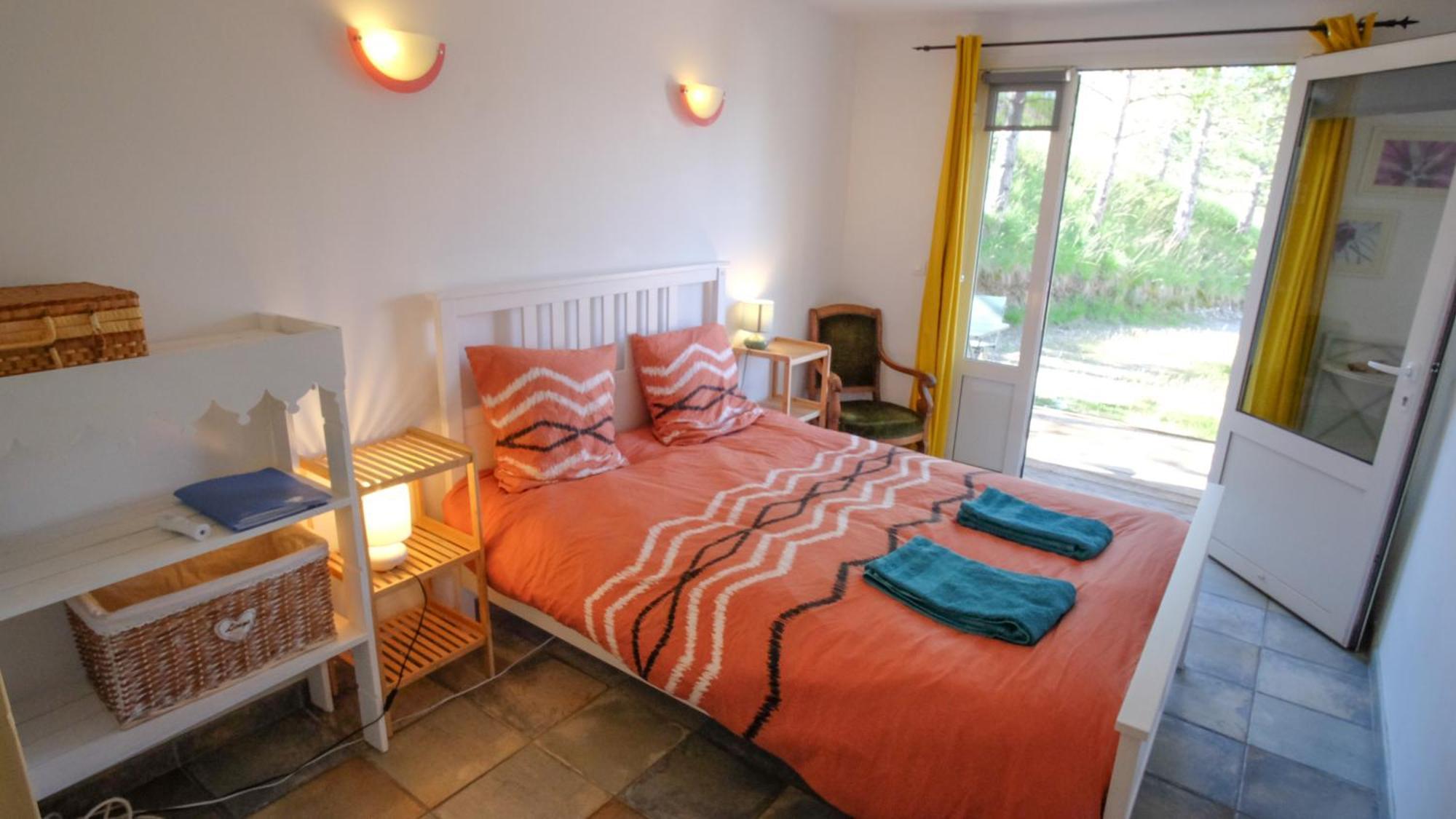 Gite Lechappee Bleue Dromoise - La Chambre Aouste-sur-Sye Exterior photo